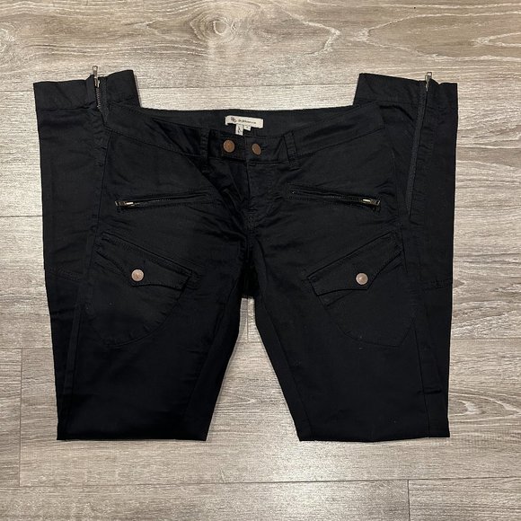 BCBG Black Skinny Cargo Pants Womens Size 6 Zipper Ankles Soft Fabric - Picture 3 of 6